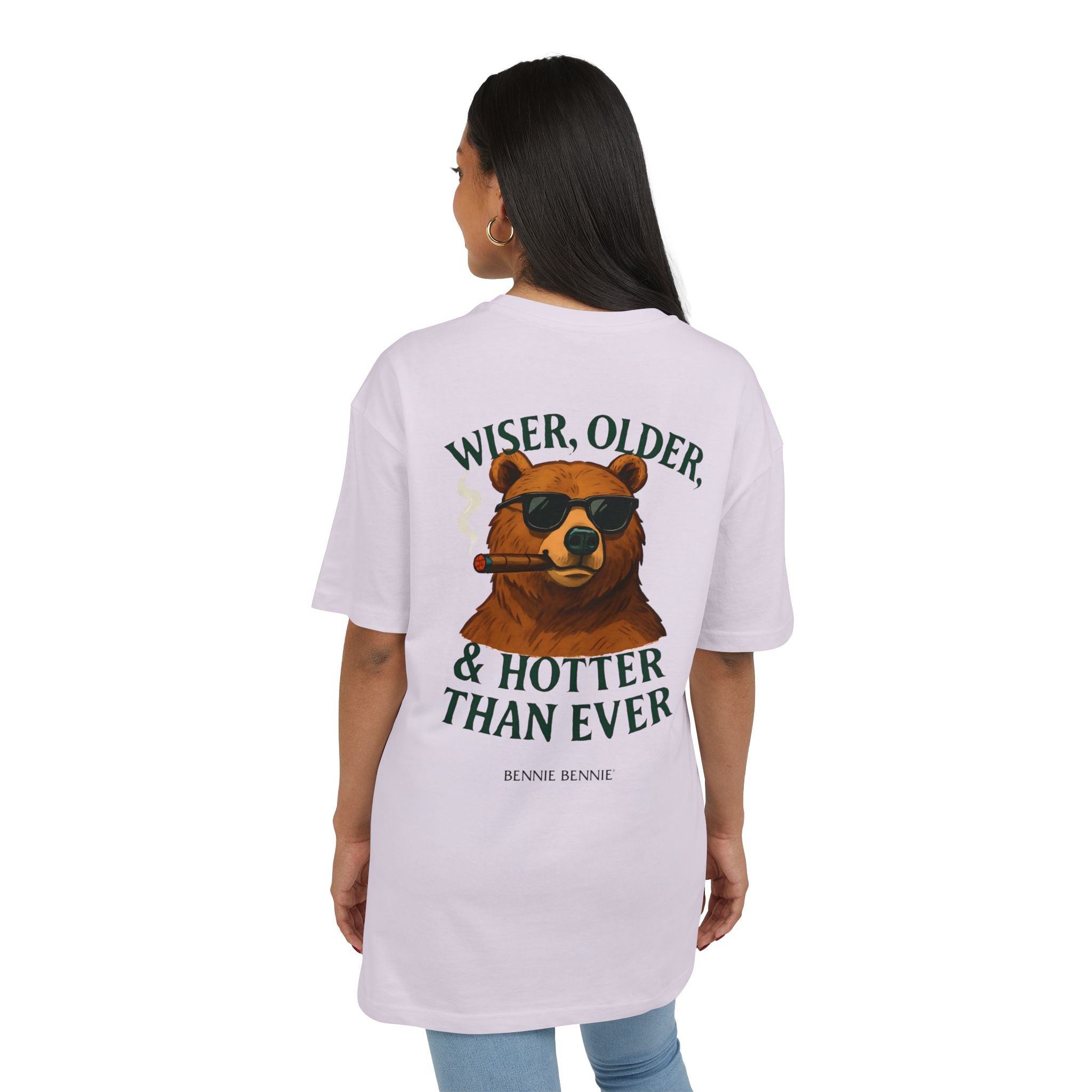 Wiser, Older & Hotter Than Ever. - Heavy Oversize T-Shirt