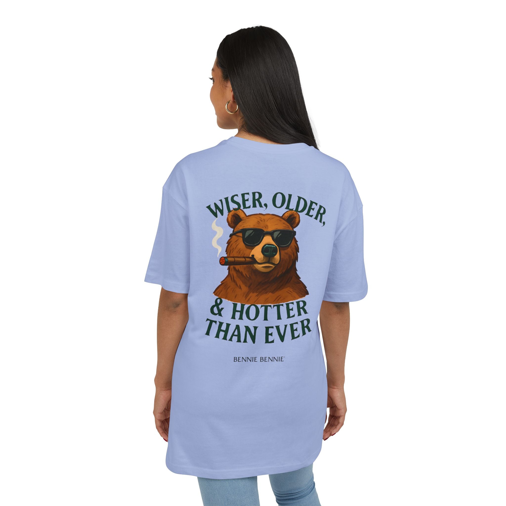 Wiser, Older & Hotter Than Ever. - Heavy Oversize T-Shirt